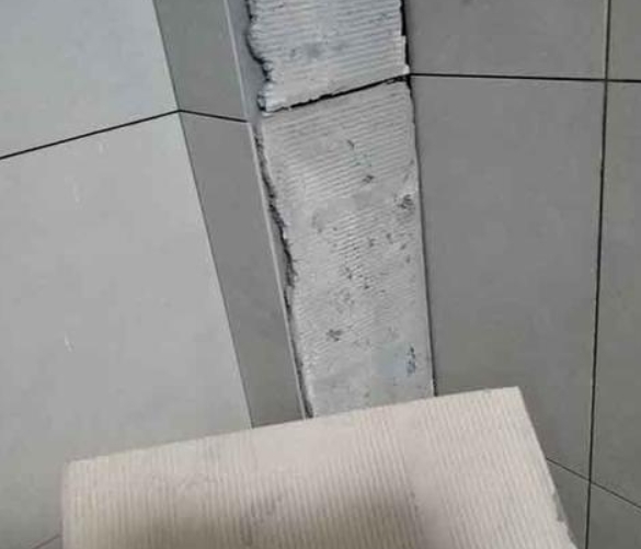 滨湖瓷砖空鼓维修公司分享下厨房瓷砖脱落的补救措施。